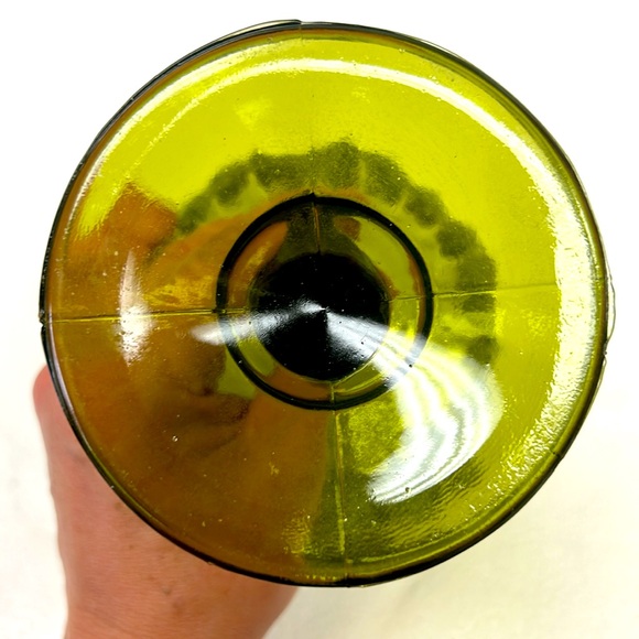 Retro avocado green glass tulip shaped compote / candy dish by Indiana Glass Co - Picture 5 of 6
